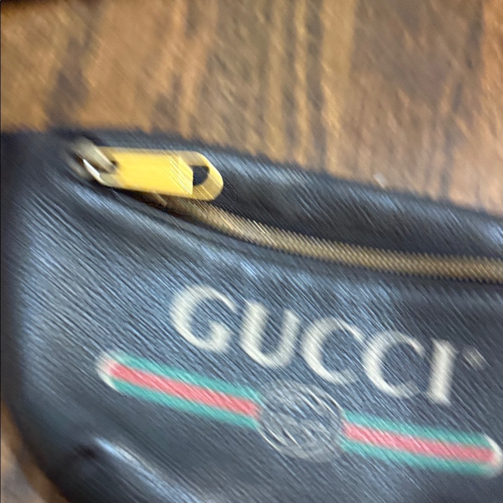GUCCI Grained Calfskin Small Logo Belt Bag Black - Picture 6 of 13